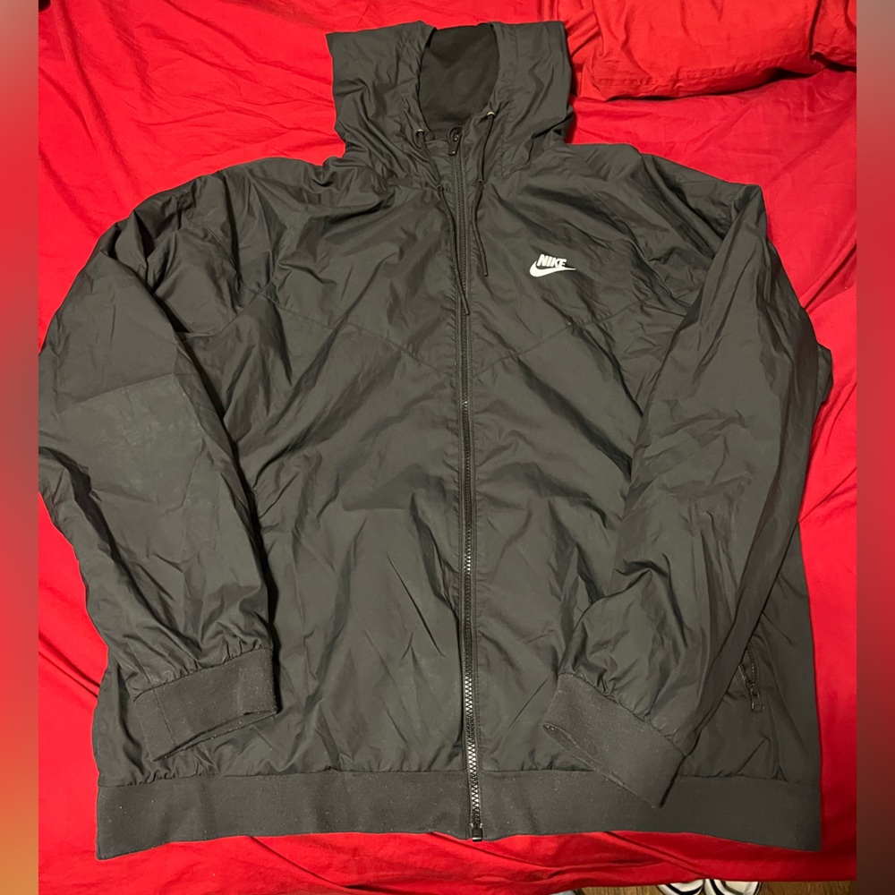 Nike Men's Charcoal Windbreaker